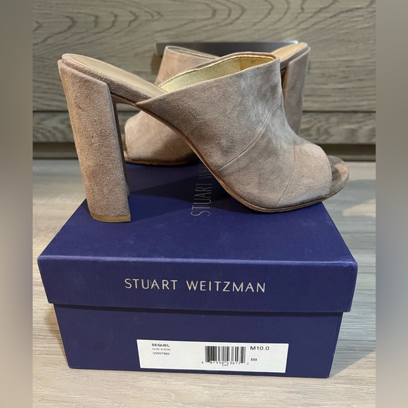 Stuart Weitzman Suede Sequel Heel - Picture 3 of 8